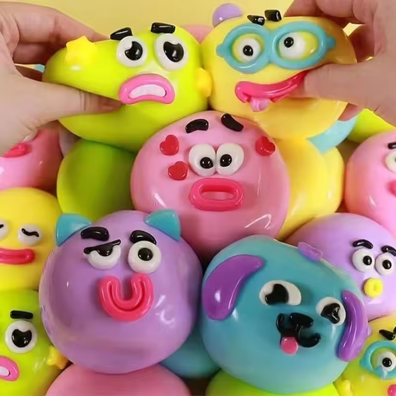 Interactive Squeaky Plush Dog Toy - En stock, 5 styles de jouets